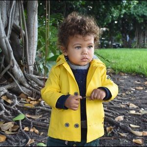 Yellow Raincoat Caudet Russele